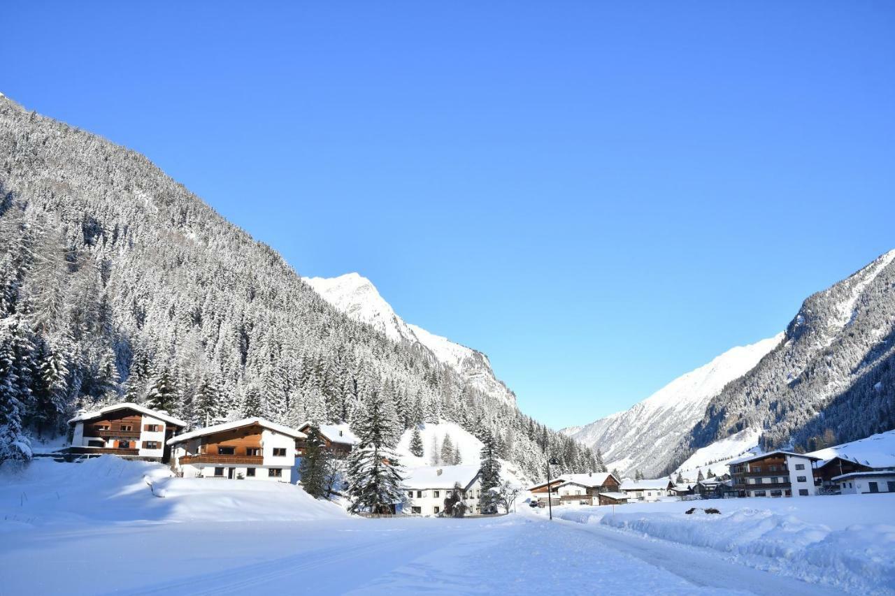 Haus Hubertus Apartment Sankt Leonhard im Pitztal Exterior photo